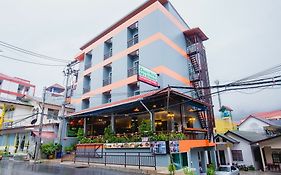 Chusri Hotel